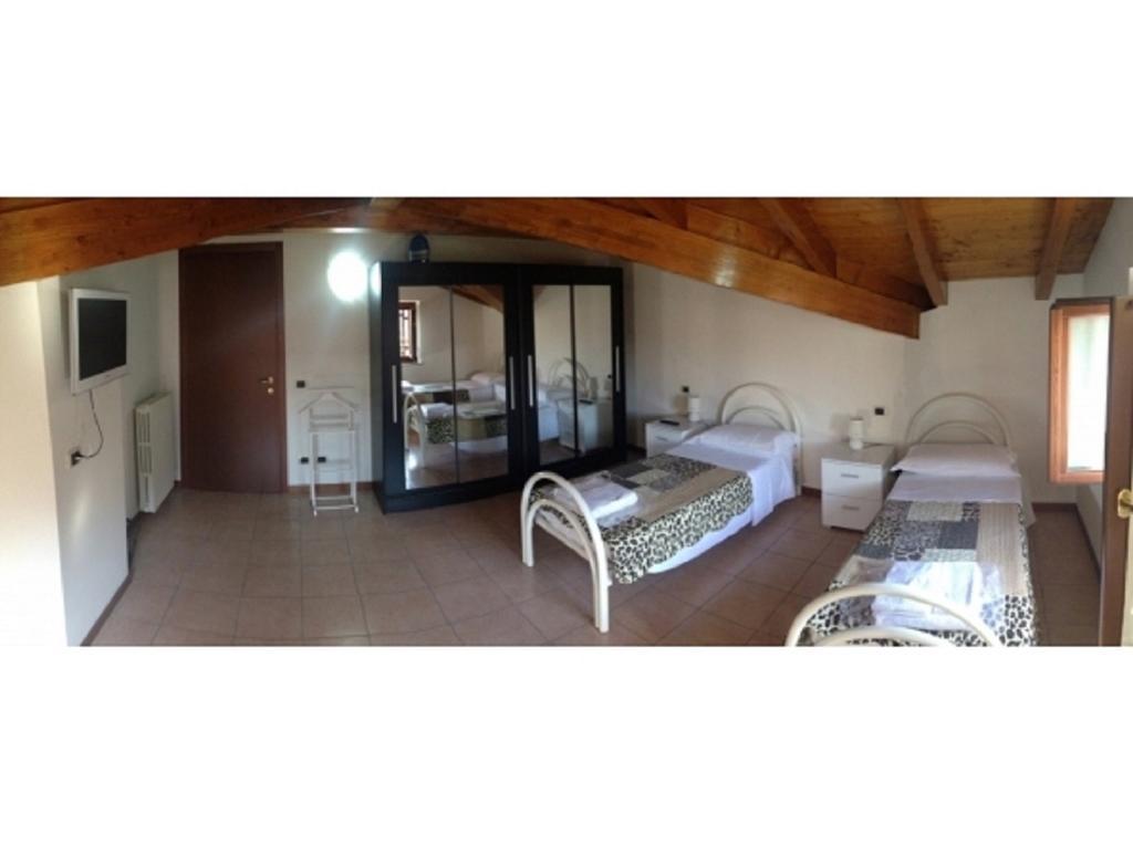 Casa Lavoro Vancanza Apartman Castelnuovo del Garda Szoba fotó
